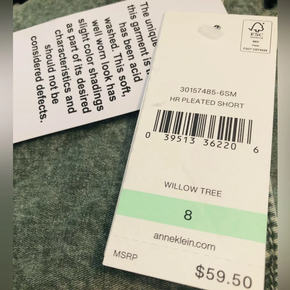 Anne Klein pleated shorts - Picture 6 of 6